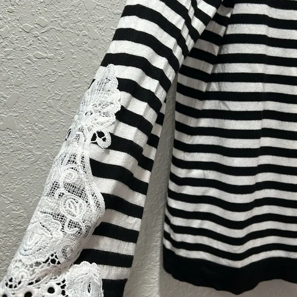 🌺roz & Ali women’s tops black and white size XL GUC - Picture 4 of 7